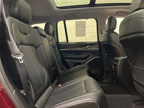 Used 2022 Jeep Grand Cherokee Limited 4xe w/ Luxury Tech Group II image 9