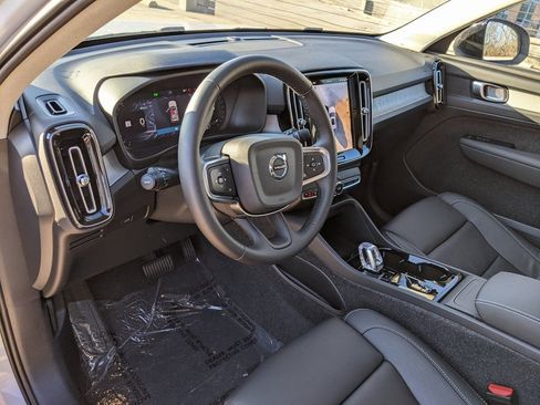 Certified 2026 Volvo XC40 B5 Plus w/ Protection Package Premier image 8