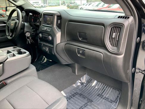 Used 2022 Chevrolet Silverado 1500 Custom image 16