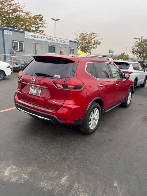 Used 2017 Nissan Rogue SV AWD/4WD image 5