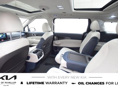 New 2026 Kia Carnival SX Prestige image 12