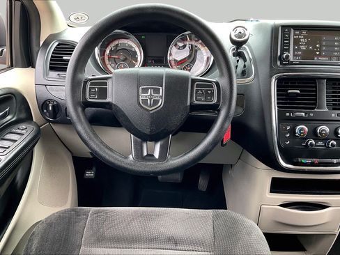 Used 2017 Dodge Grand Caravan SE w/ Power Window Group FWD image 6