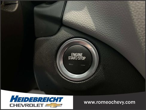 Used 2023 Chevrolet Equinox LS image 28