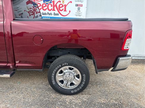 Used 2024 RAM 2500 Tradesman w/ Chrome Appearance Group AWD/4WD image 17