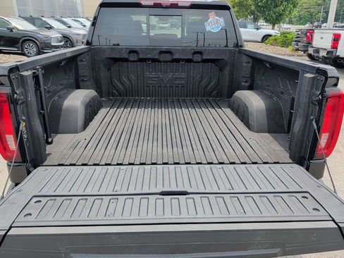 Used 2025 GMC Sierra 1500 Denali Ultimate AWD/4WD image 11