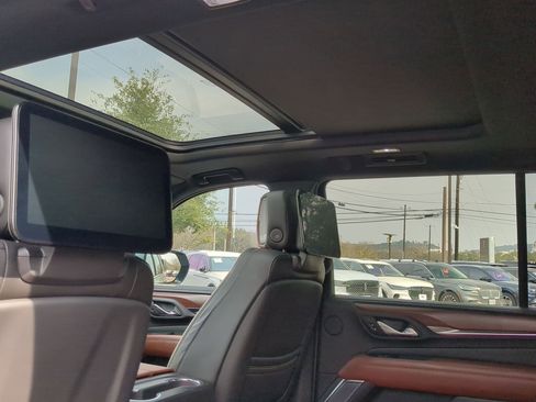 Used 2023 GMC Yukon XL Denali Ultimate image 21