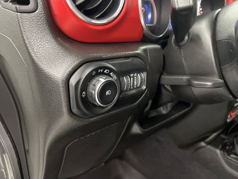 Used 2022 Jeep Wrangler Unlimited Rubicon image 17