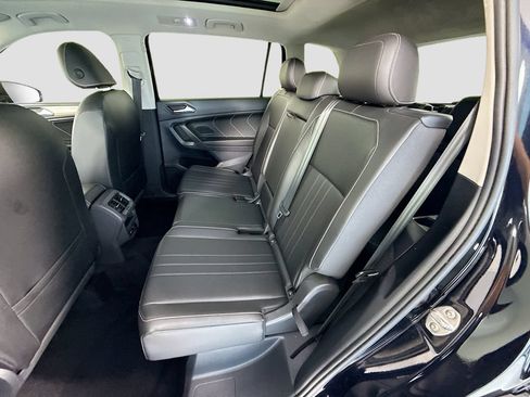 Used 2022 Volkswagen Tiguan SE FWD image 21