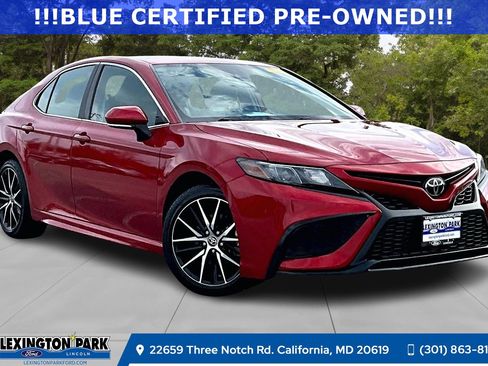 Used 2022 Toyota Camry SE image 1