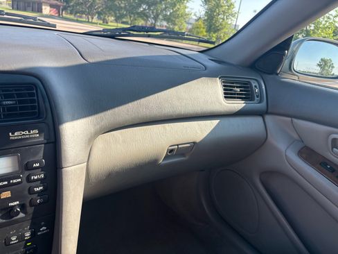 Used 1999 Lexus ES 330 image 17