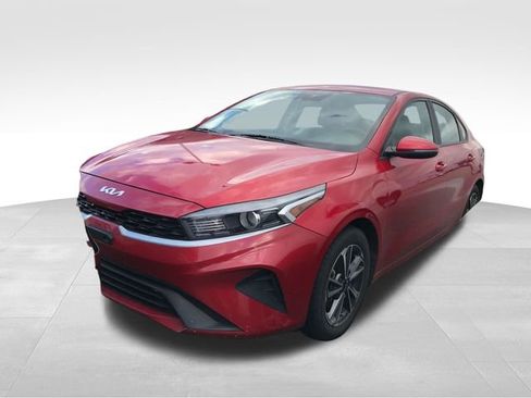 Used 2023 Kia Forte LXS w/ LXS Technology Package image 10