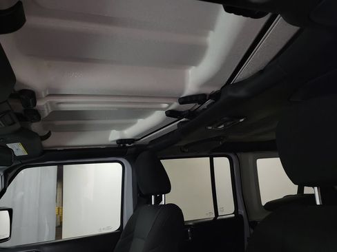 Used 2022 Jeep Wrangler Unlimited Sport AWD/4WD image 28