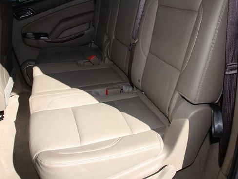 Used 2020 GMC Yukon XL SLT w/ Premium Edition image 21