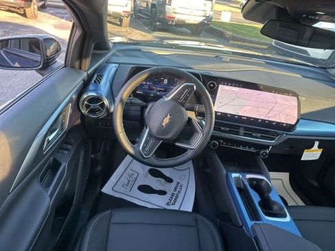 New 2026 Chevrolet Equinox EV LT image 27