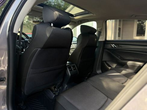 Used 2019 Honda Accord EX image 11
