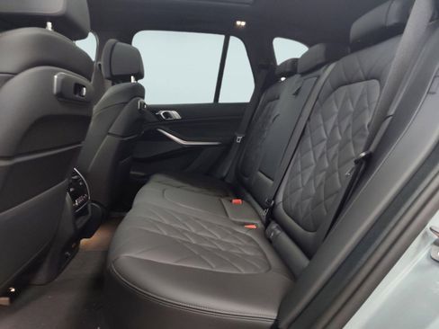 Used 2026 BMW X5 xDrive40i w/ M Sport Package image 19