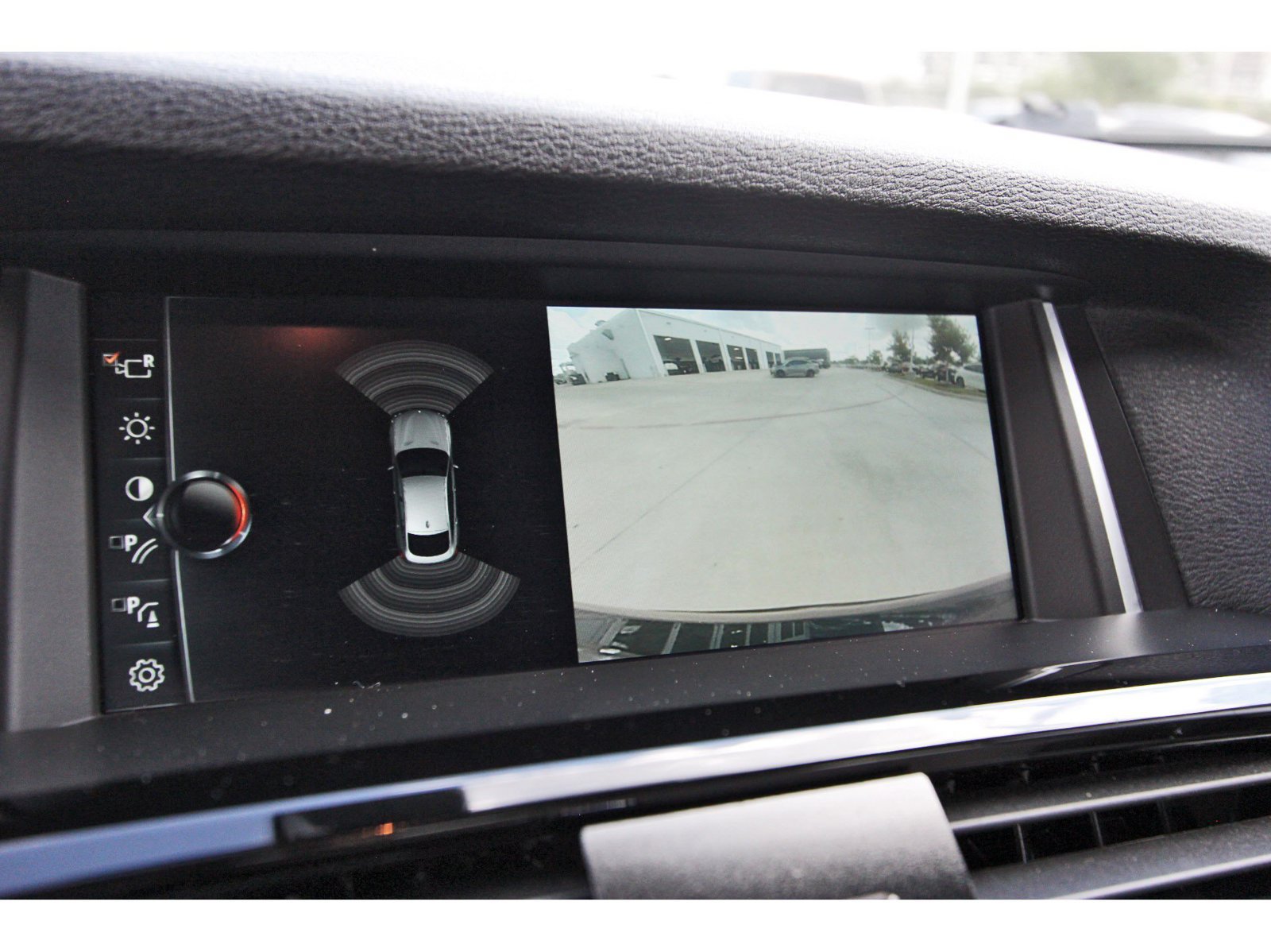 Used 2017 BMW X4 xDrive28i AWD/4WD image 26