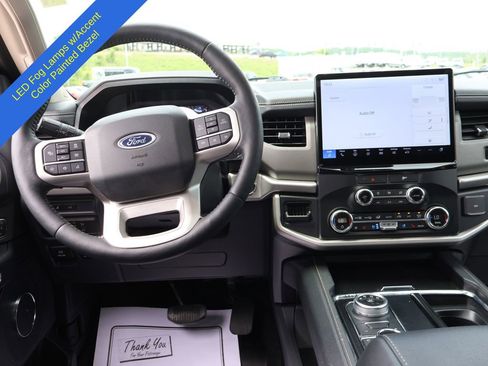 Used 2022 Ford Expedition XLT AWD/4WD image 21