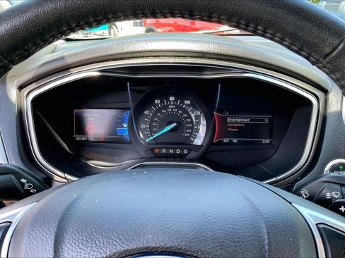Used 2017 Ford Fusion SE w/ Fusion SE Technology Package AWD/4WD image 15