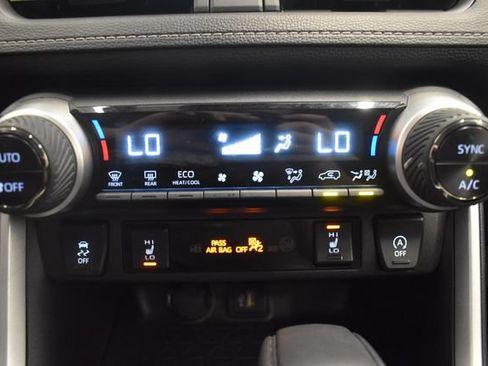 Used 2025 Toyota RAV4 XLE w/ Weather Package AWD/4WD image 27