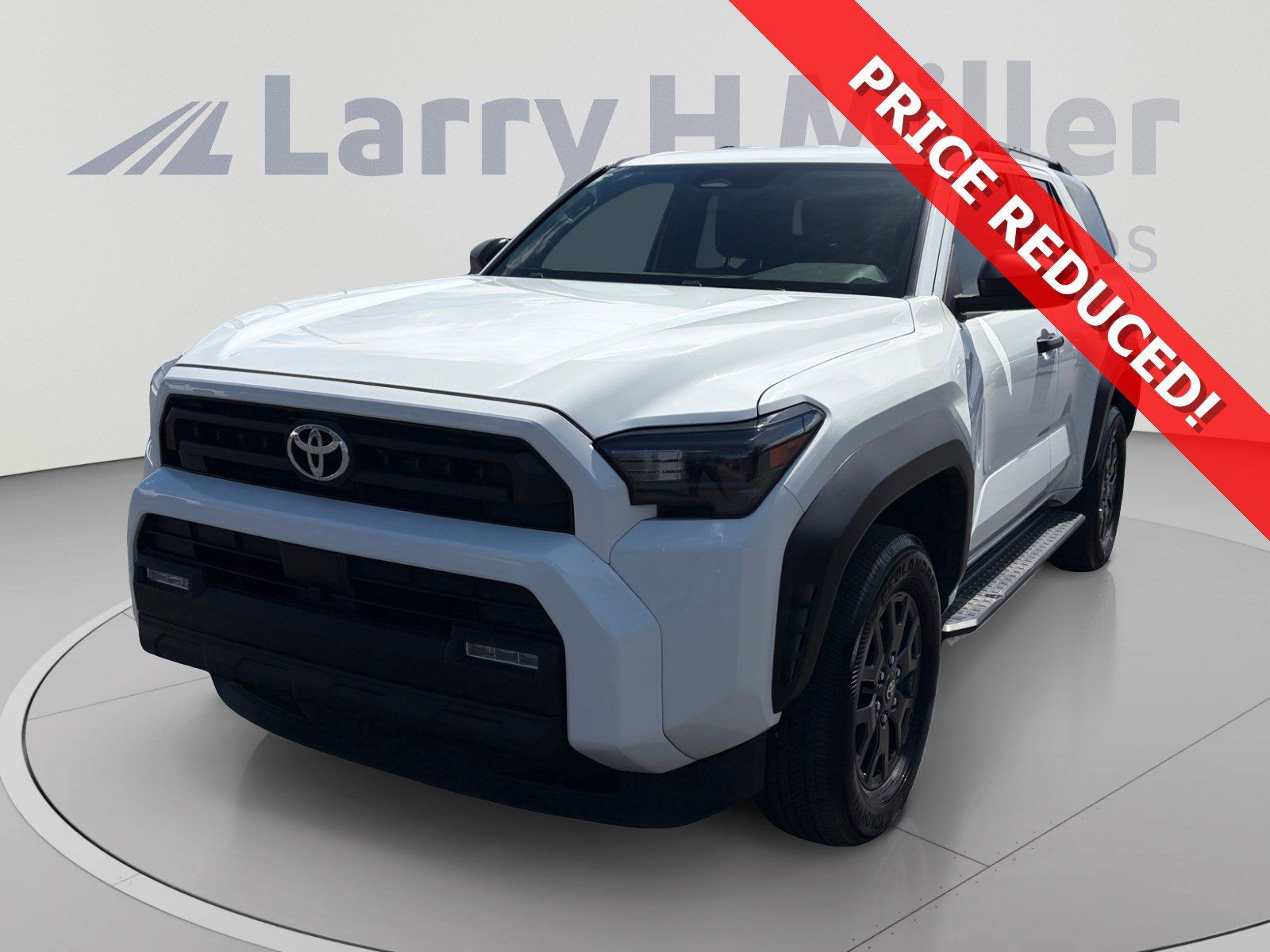 Used 2025 Toyota 4Runner SR5 AWD/4WD image 1