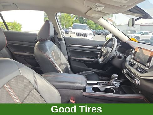 Used 2024 Nissan Altima 2.5 SR FWD image 7