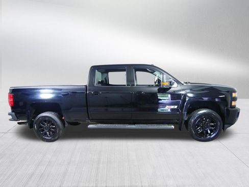Used 2016 Chevrolet Silverado 2500 LT w/ Midnight Edition AWD/4WD image 8