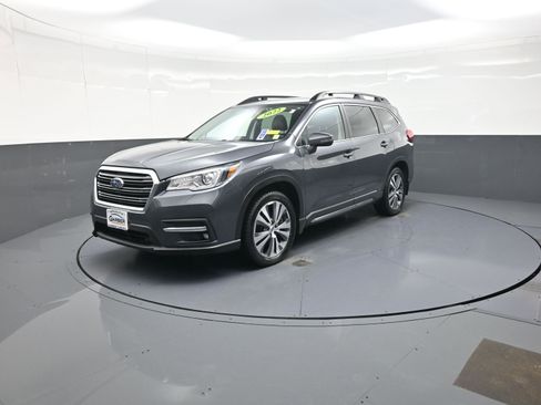 Used 2022 Subaru Ascent Limited image 7