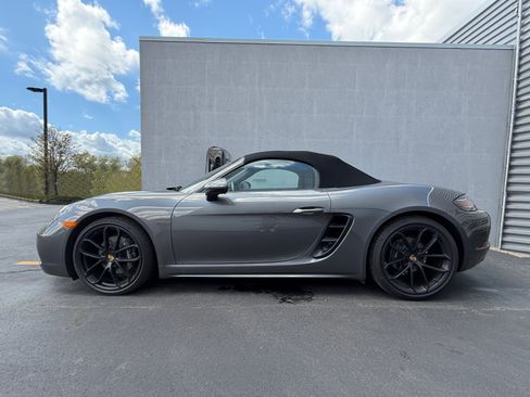 Used 2025 Porsche 718 Boxster RWD image 2