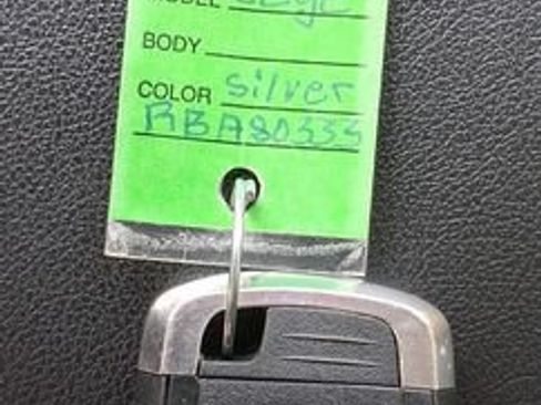 Used 2024 Ford Edge SEL AWD/4WD image 16