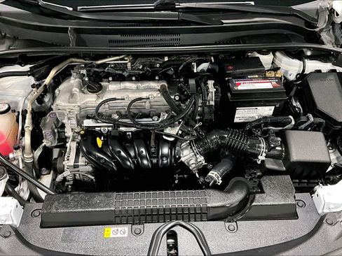 Used 2022 Toyota Corolla LE image 12
