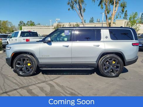 Used 2024 Rivian R1S Adventure image 31