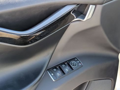 Used 2018 Tesla Model X P100D image 9