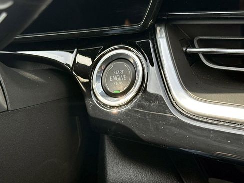 Certified 2024 Chevrolet Trax RS w/ Driver Confidence Package image 28