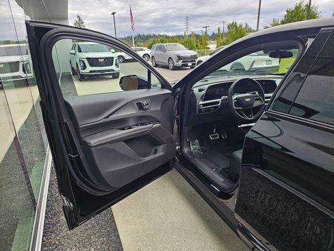 New 2027 Cadillac Lyriq Sport AWD/4WD image 18