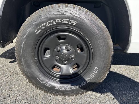 Used 2016 RAM 1500 Tradesman w/ Power & Remote Entry Group image 25