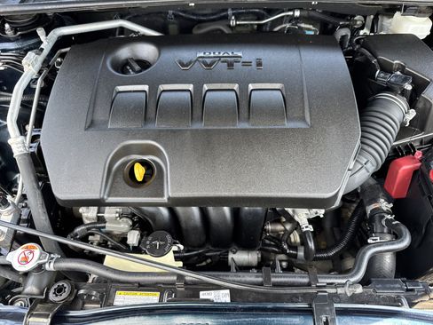 Used 2019 Toyota Corolla SE w/ SE Premium Package FWD image 31