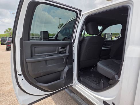New 2026 RAM 2500 Tradesman AWD/4WD image 15