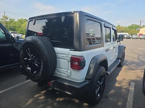 Used 2022 Jeep Wrangler Unlimited Sport AWD/4WD image 2