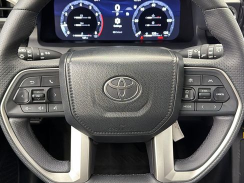 Used 2026 Toyota 4Runner Limited w/ Tow Technology Package AWD/4WD image 25