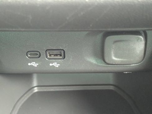 Used 2024 Buick Envista Preferred w/ Convenience I Package FWD image 20