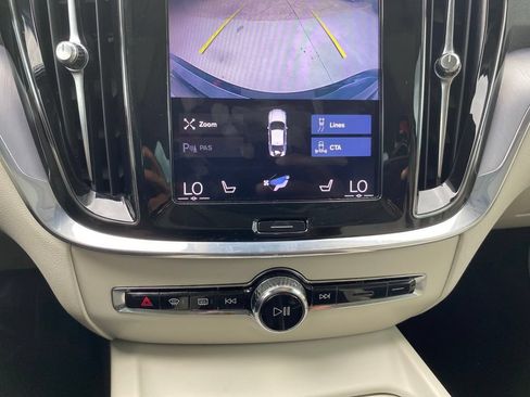 Used 2020 Volvo S60 T5 Momentum FWD image 26