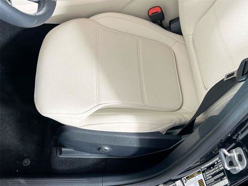 Certified 2026 Mercedes-Benz GLC 300 4MATIC image 18
