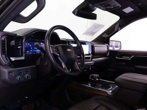 Used 2023 Chevrolet Silverado 1500 High Country AWD/4WD image 23