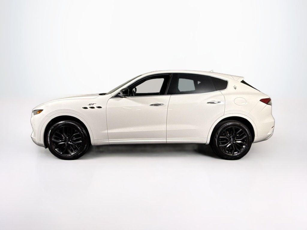 Used 2024 Maserati Levante GT Ultima AWD/4WD image 2