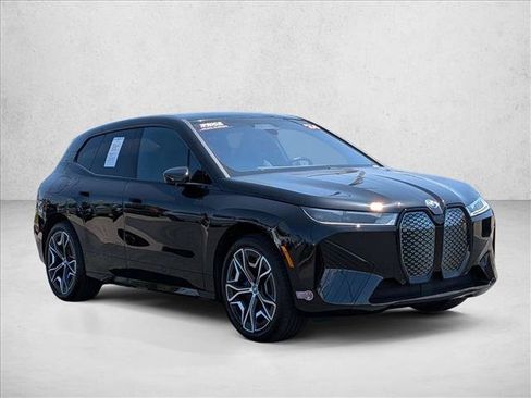 Used 2024 BMW iX xDrive50 w/ Premium Package AWD/4WD image 3