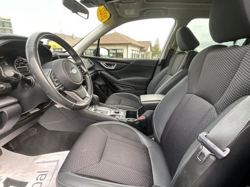 Used 2022 Subaru Forester Premium AWD/4WD image 26