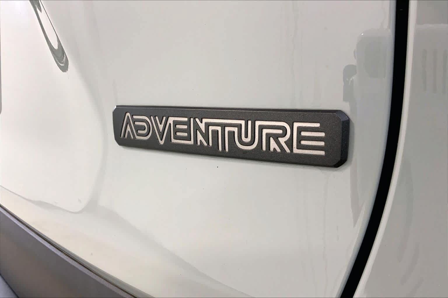Used 2019 Toyota RAV4 Adventure w/ Cold Weather Package AWD/4WD image 9