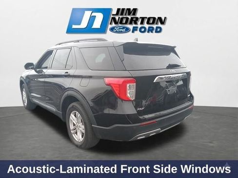 Used 2023 Ford Explorer XLT w/ Equipment Group 202A image 7