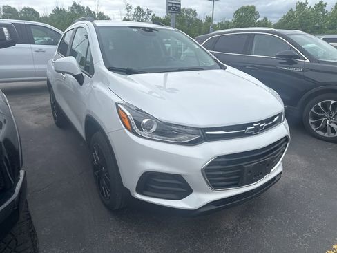 Used 2022 Chevrolet Trax LT w/ Sport Edition AWD/4WD image 1
